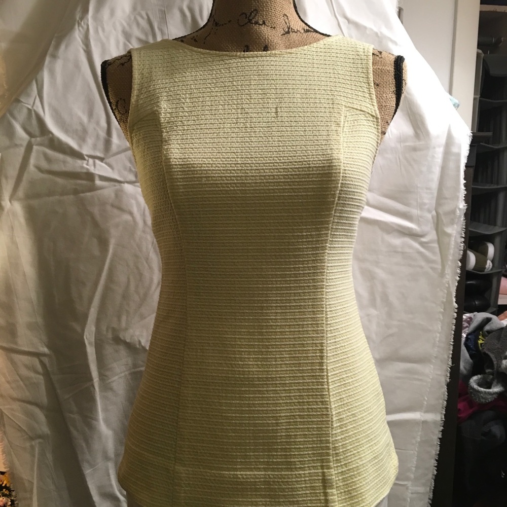 🌺🌺Banana Republic Structured tank🌺🌺